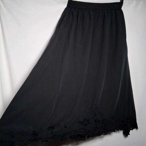 Vintage Jane Ashley Skirt Large Black Rayon Embroidered Floral Hem Whimsigoth - Picture 4 of 13